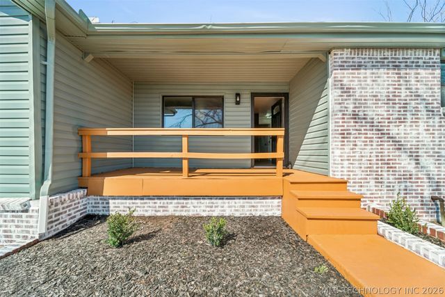 116 W Memphis Street, Broken Arrow, OK 74012