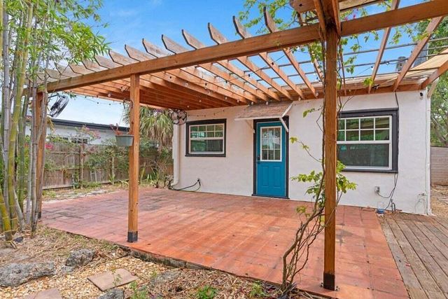 221 N Ocean Breeze, Lake Worth Beach, FL 33460