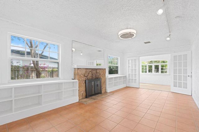 221 N Ocean Breeze, Lake Worth Beach, FL 33460