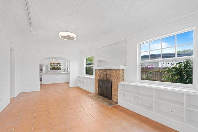 221 N Ocean Breeze, Lake Worth Beach, FL 33460