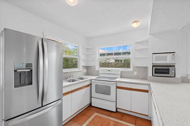 221 N Ocean Breeze, Lake Worth Beach, FL 33460