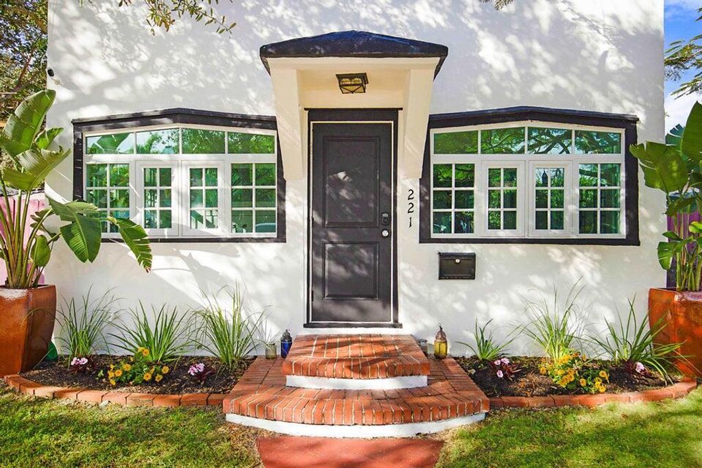 221 N Ocean Breeze, Lake Worth Beach, FL 33460