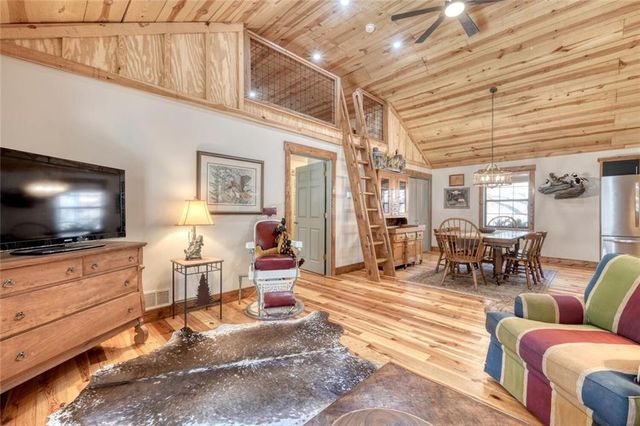 22 Noel Lane, Ellijay, GA 30540