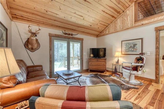 22 Noel Lane, Ellijay, GA 30540