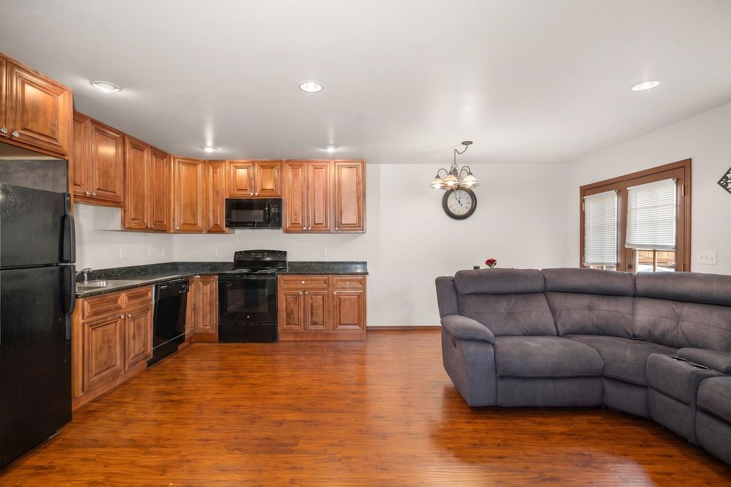 2417/2419 E 8th Ave, Spokane, WA 99202 photo 5