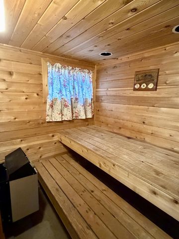 720 WAVES ROAD, Fairbanks, AK 99709