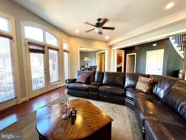 22995 LOIS LN, Brambleton, VA 20148