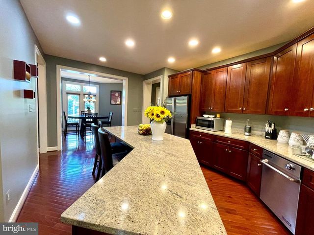 22995 LOIS LN, Brambleton, VA 20148