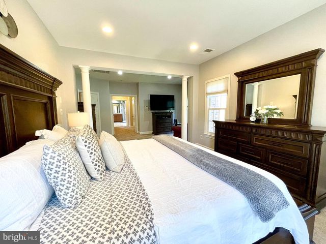 22995 LOIS LN, Brambleton, VA 20148