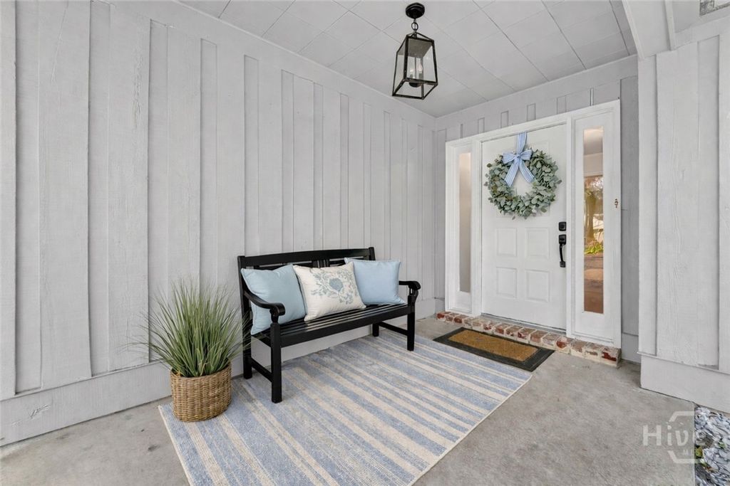 Image 2 of property listing at 105 Mercer Road, Savannah, GA 31411