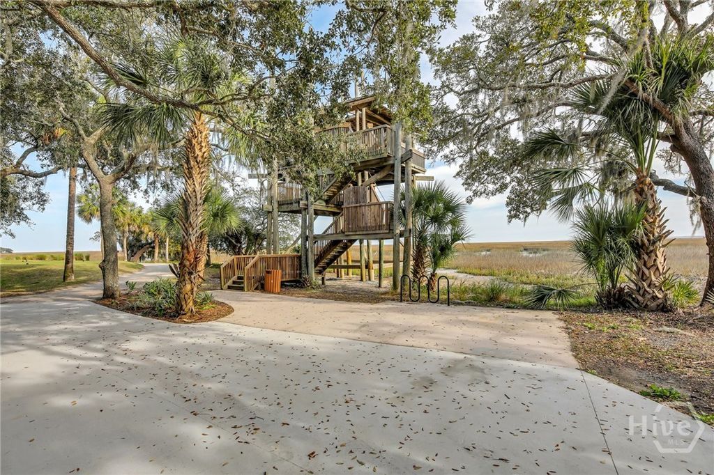 Image 31 of property listing at 105 Mercer Road, Savannah, GA 31411