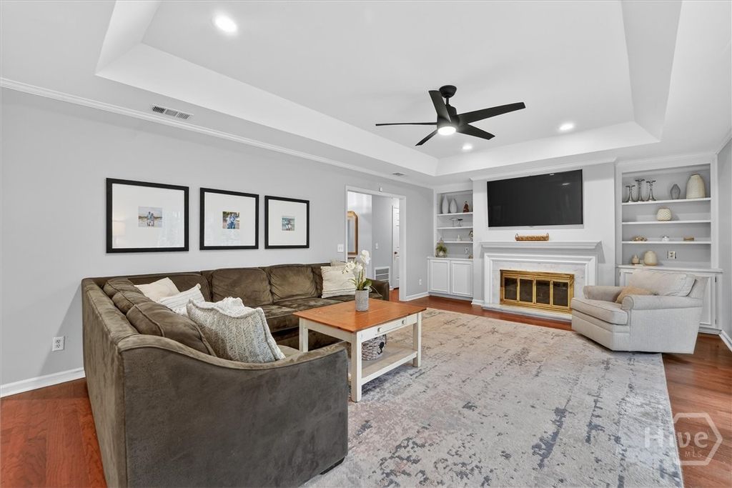 Image 7 of property listing at 105 Mercer Road, Savannah, GA 31411