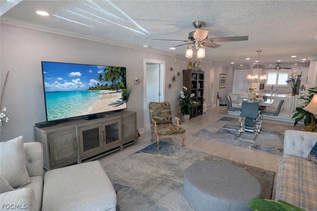 4309 Mariner WAY 405, Fort Myers, FL 33919