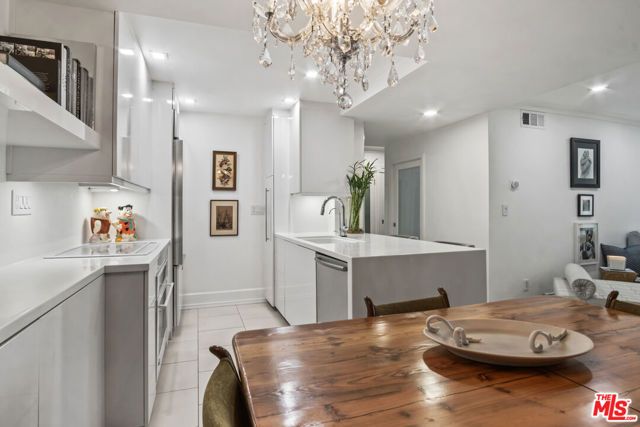 1230 Horn Avenue 304, West Hollywood, CA 90069