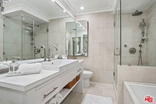 1230 Horn Avenue 304, West Hollywood, CA 90069