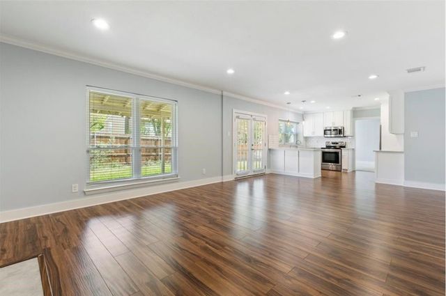 516 Arbor Oak Drive, Grapevine, TX 76051