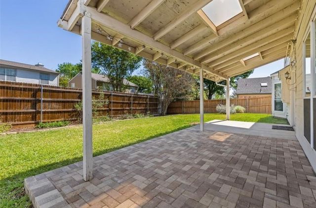 516 Arbor Oak Drive, Grapevine, TX 76051