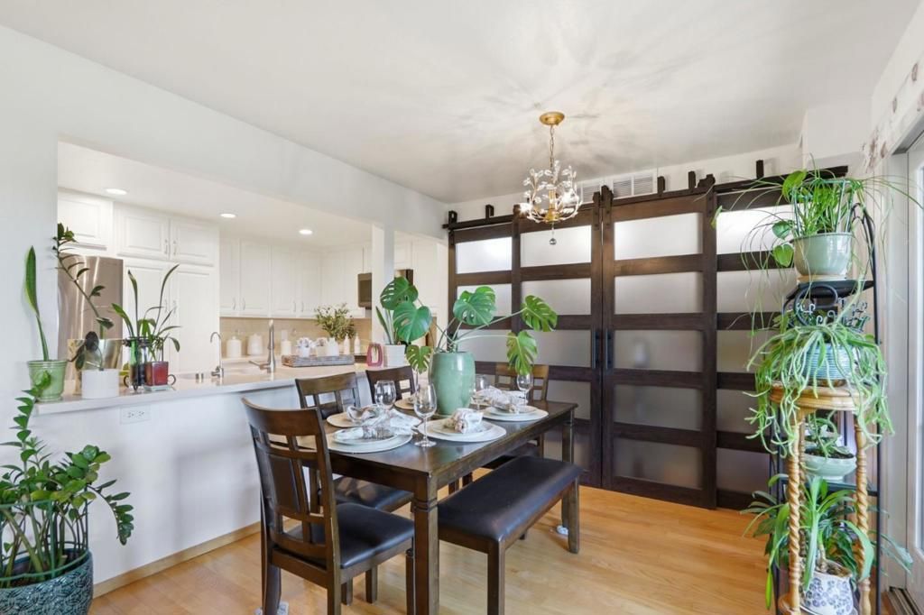 Image 10 of property listing at 5058 Cribari Vale, San Jose, CA 95135