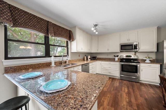 7016 Greenspring Drive, Arlington, TX 76016