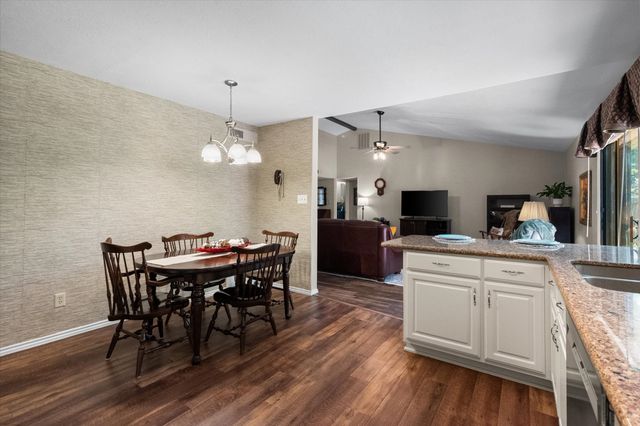 7016 Greenspring Drive, Arlington, TX 76016