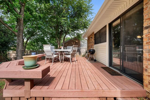 7016 Greenspring Drive, Arlington, TX 76016