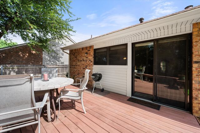 7016 Greenspring Drive, Arlington, TX 76016