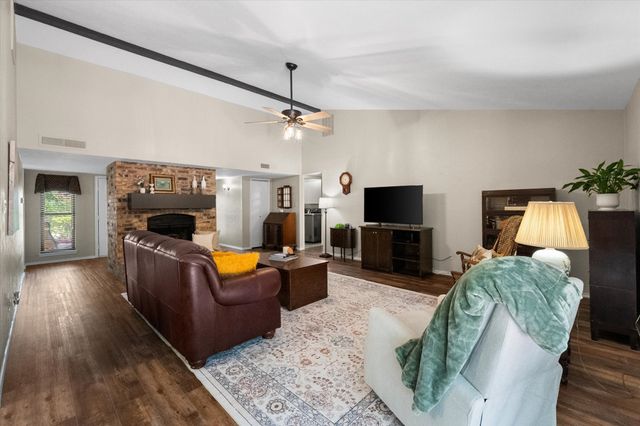 7016 Greenspring Drive, Arlington, TX 76016