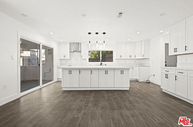 6257 Lindley Avenue, Los Angeles, CA 91335