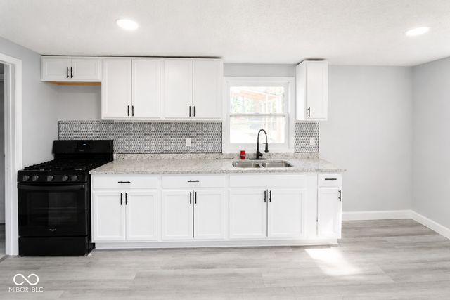 2504 Collier Street, Indianapolis, IN 46241