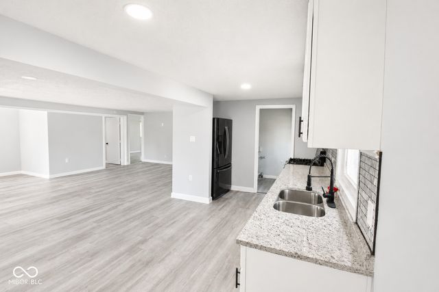 2504 Collier Street, Indianapolis, IN 46241