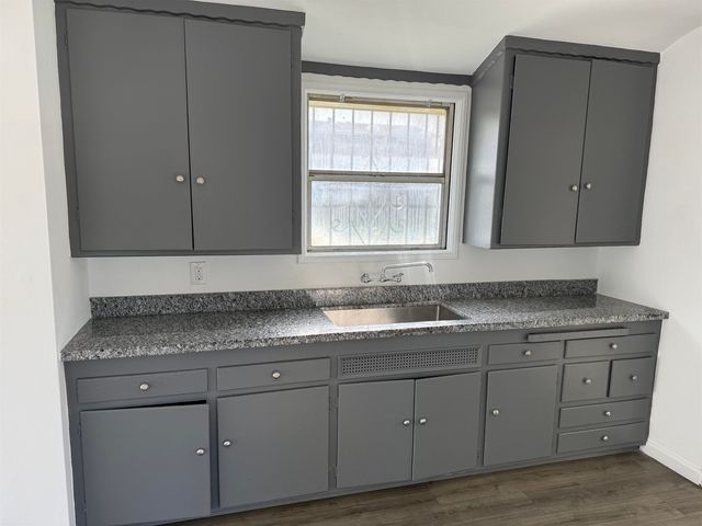 812 Maine Ave, Richmond, CA 94804