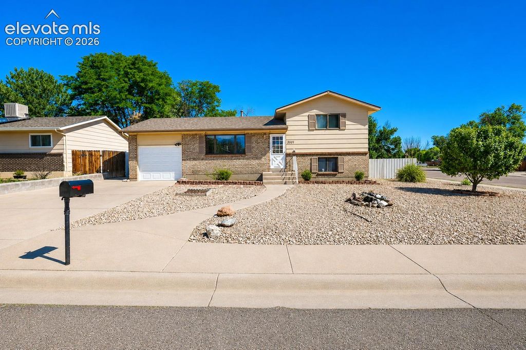 3501 White Pine Court, Pueblo, CO 81005 — photo 2