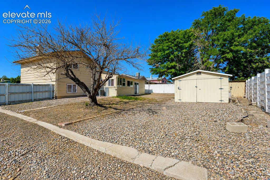 3501 White Pine Court, Pueblo, CO 81005 — photo 3
