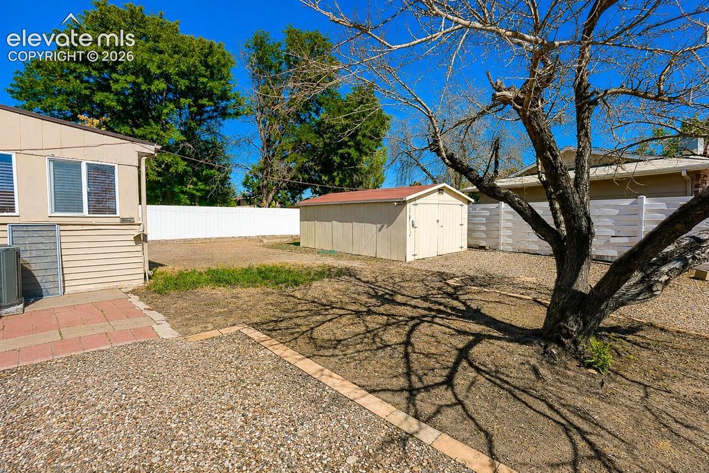 3501 White Pine Court, Pueblo, CO 81005 — photo 4