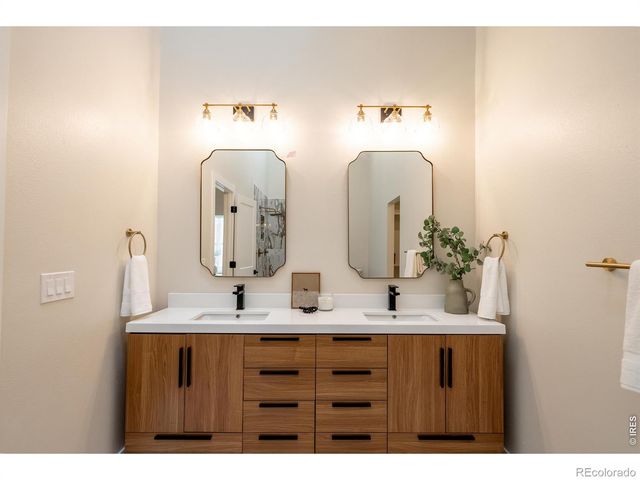 7706 S Madison Circle, Centennial, CO 80122