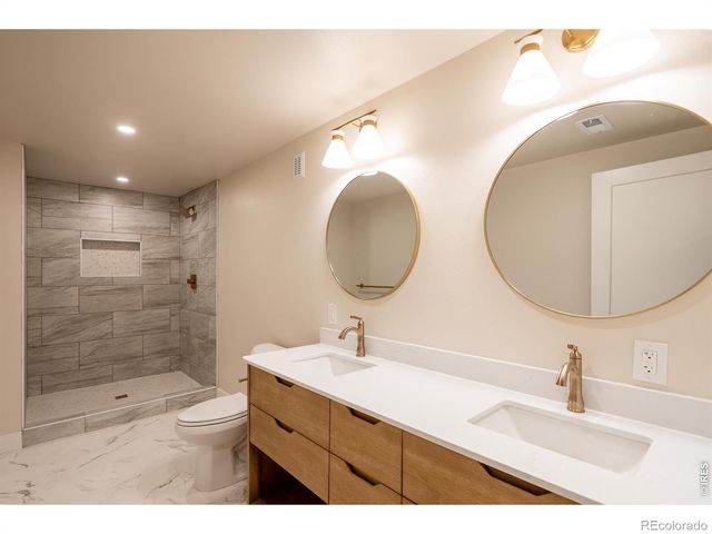 7706 S Madison Circle, Centennial, CO 80122