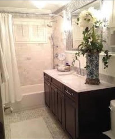 9121 Niles Center Road 2W, Skokie, IL 60076