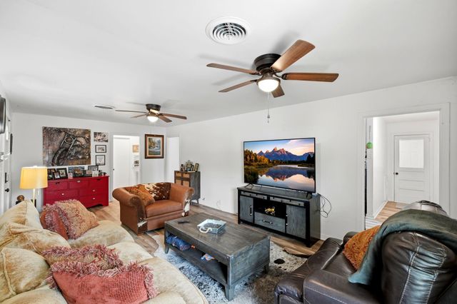 107 Sayles Street, Brenham, TX 77833