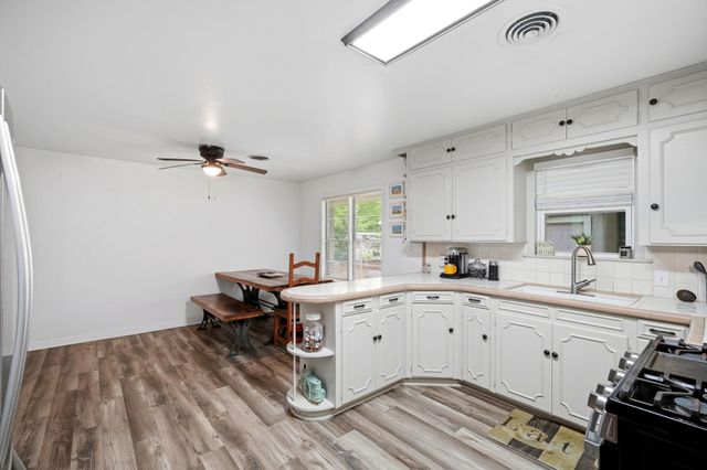 107 Sayles Street, Brenham, TX 77833