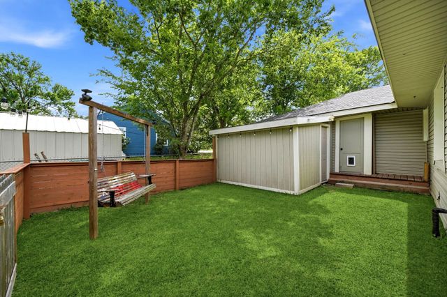 107 Sayles Street, Brenham, TX 77833