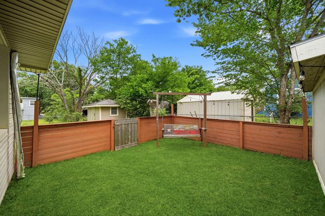 107 Sayles Street, Brenham, TX 77833