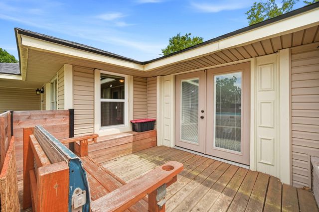 107 Sayles Street, Brenham, TX 77833