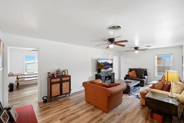 107 Sayles Street, Brenham, TX 77833