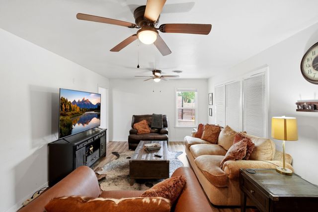 107 Sayles Street, Brenham, TX 77833