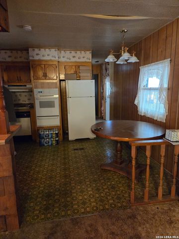 115 TIMBERLINE DR, Bandera, TX 78003
