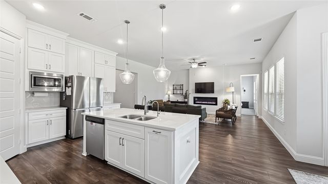 3017 Creek Meadow Drive, Anna, TX 75409