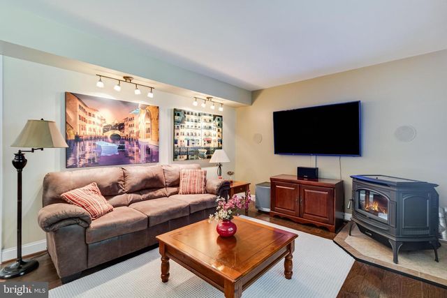 39263 PERSIMMON CREEK RD, Mechanicsville, MD 20659