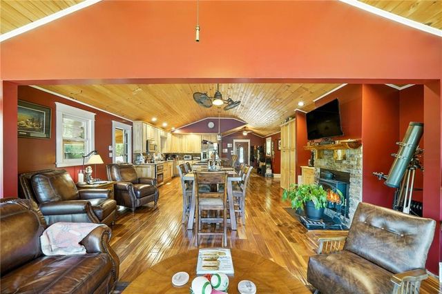 83 Twin Mountain Lake Circle, Talking Rock, GA 30175