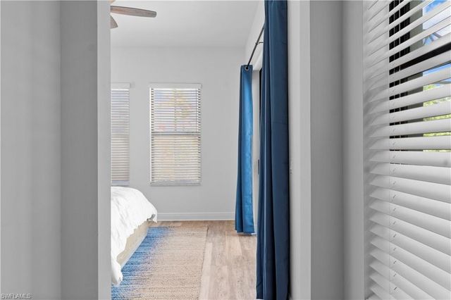 551 97th AVE N, Naples, FL 34108