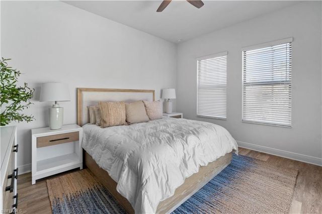 551 97th AVE N, Naples, FL 34108